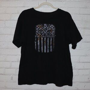🦌 Realtree by Staghorn Tee – Camo Flag Graphic – Women’s Fit – Size Large